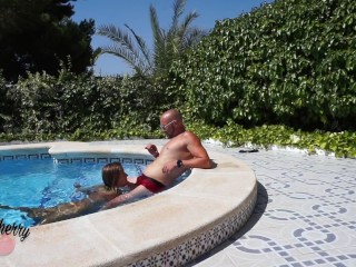 Voyeur cam sucking at the pool – Claary Cherry